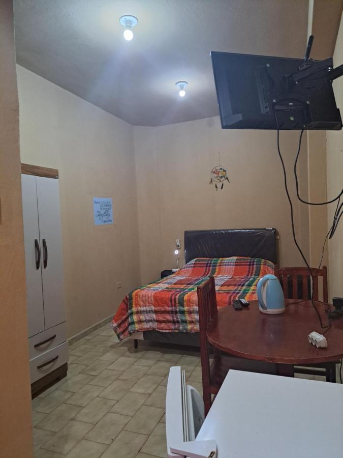Hummingbird Hostel Ciudad del Este Esterno foto