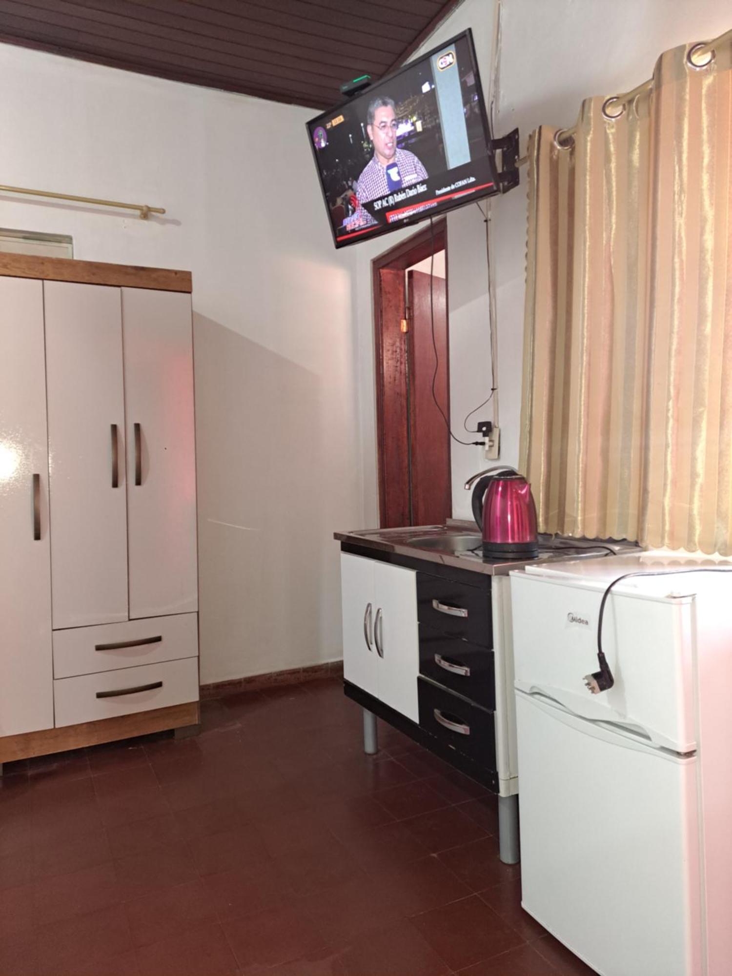 Hummingbird Hostel Ciudad del Este Esterno foto