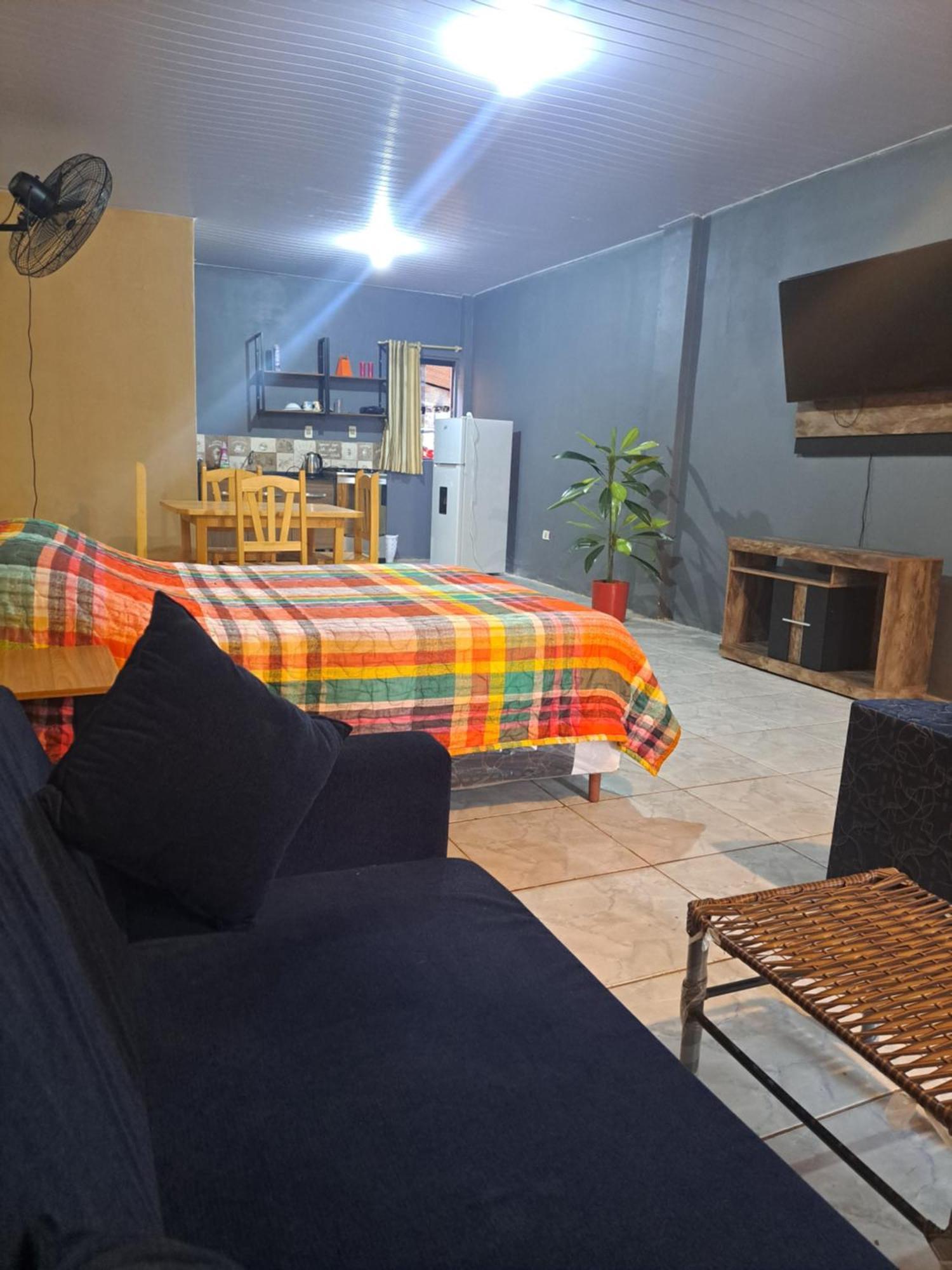 Hummingbird Hostel Ciudad del Este Esterno foto